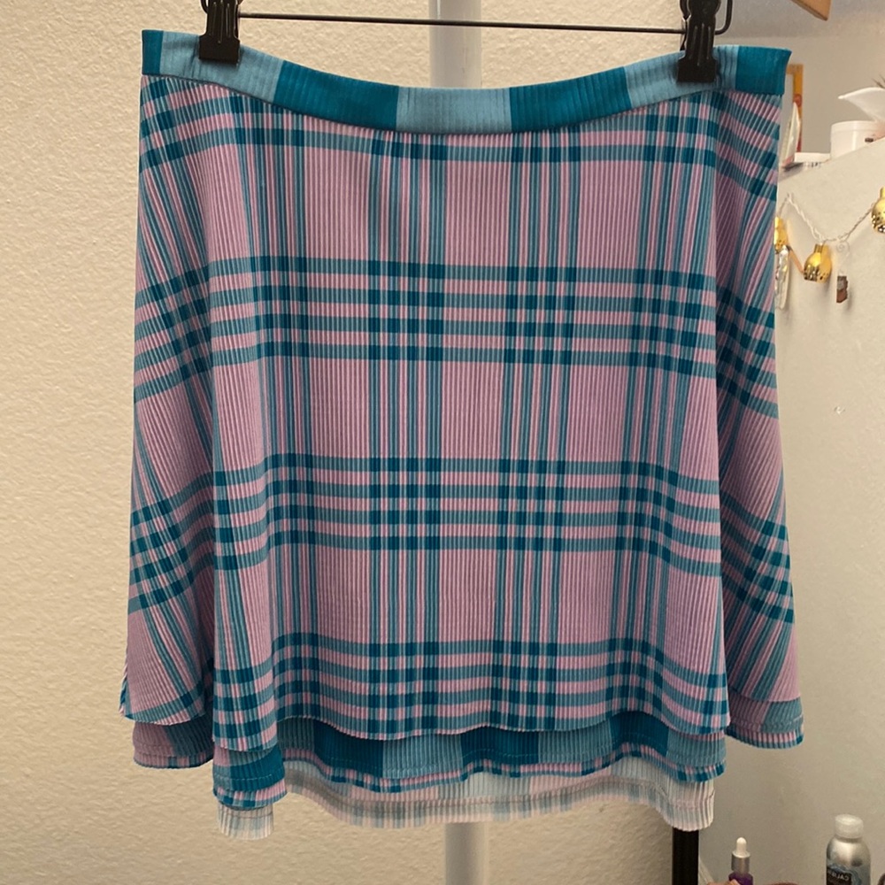 Urban Outfitters Violet/aqua skirt! Size Large. Great for golf!